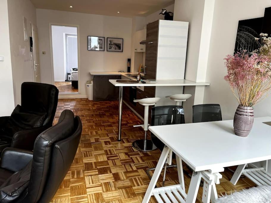 Exklusive Wohnung Mitten Im Schoensten Viertel Brema Exterior foto